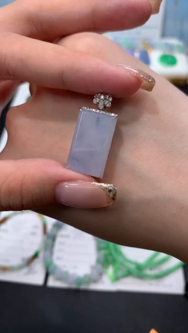 翡翠18K金镶嵌颈饰模式推广期48小时鉴赏期