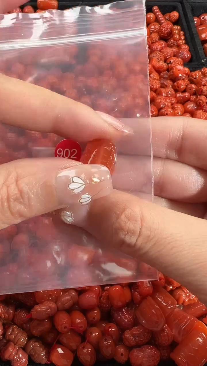 颈饰未镶嵌南红玛瑙1