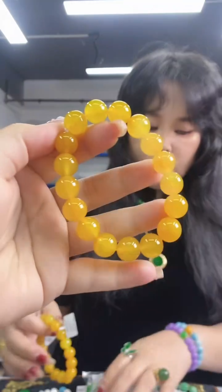 玛瑙/玉髓手串未镶嵌多样性发其一颜色微差
