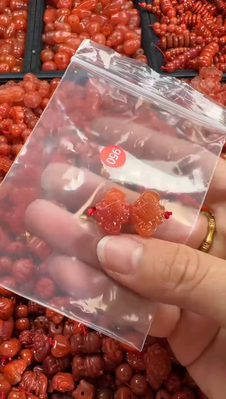 【闪购商品】南红玛瑙颈饰未镶嵌1