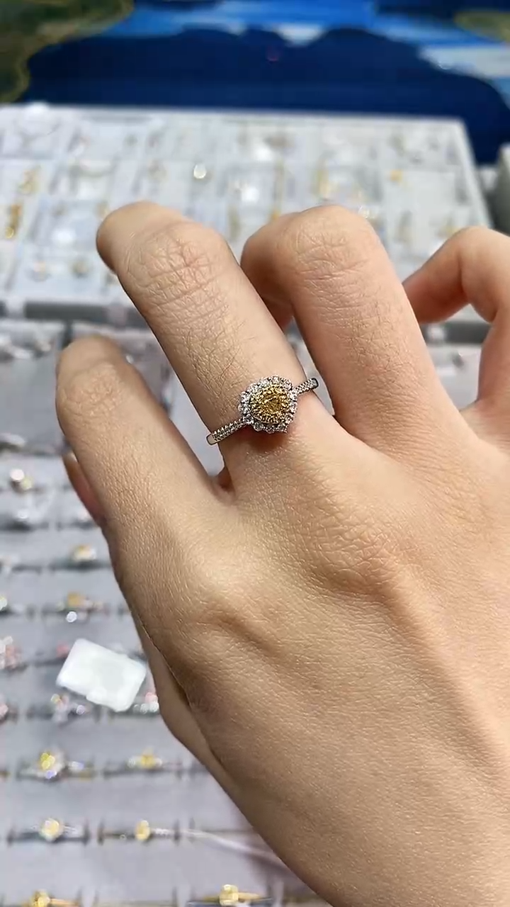 【闪购商品】钻石戒指/指环18K金镶嵌戒指