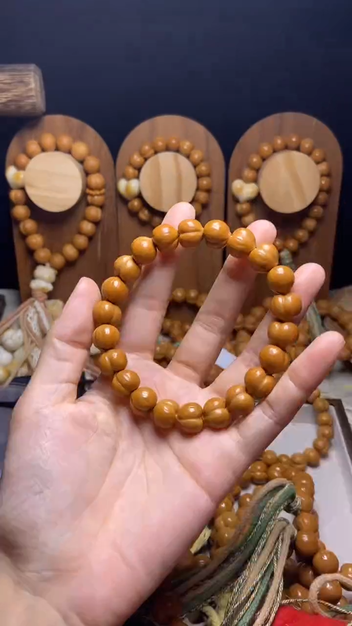 猴头核桃手串无**惧微瑕小馒头手串