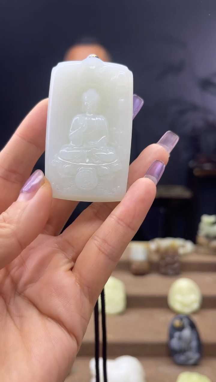 颈饰未镶嵌和田玉1