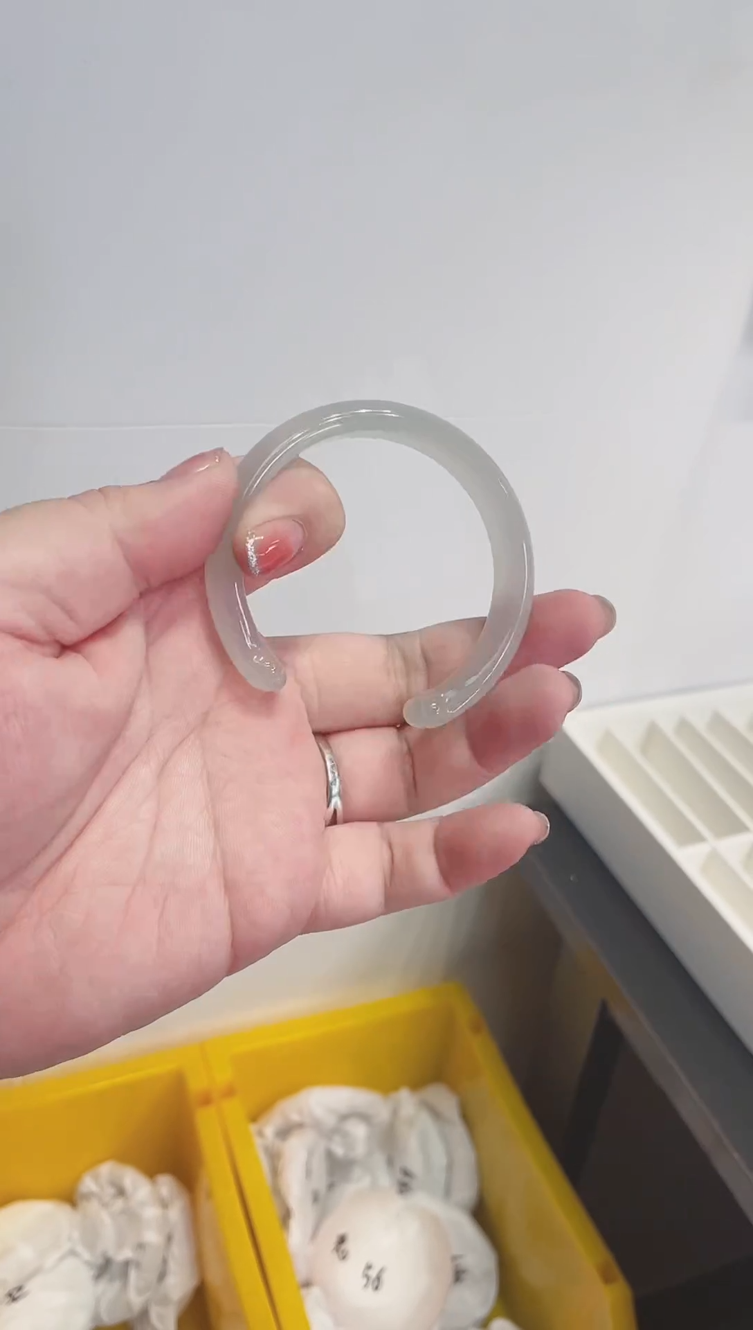 【闪购商品】玛瑙/玉髓手镯未镶嵌035圈口53