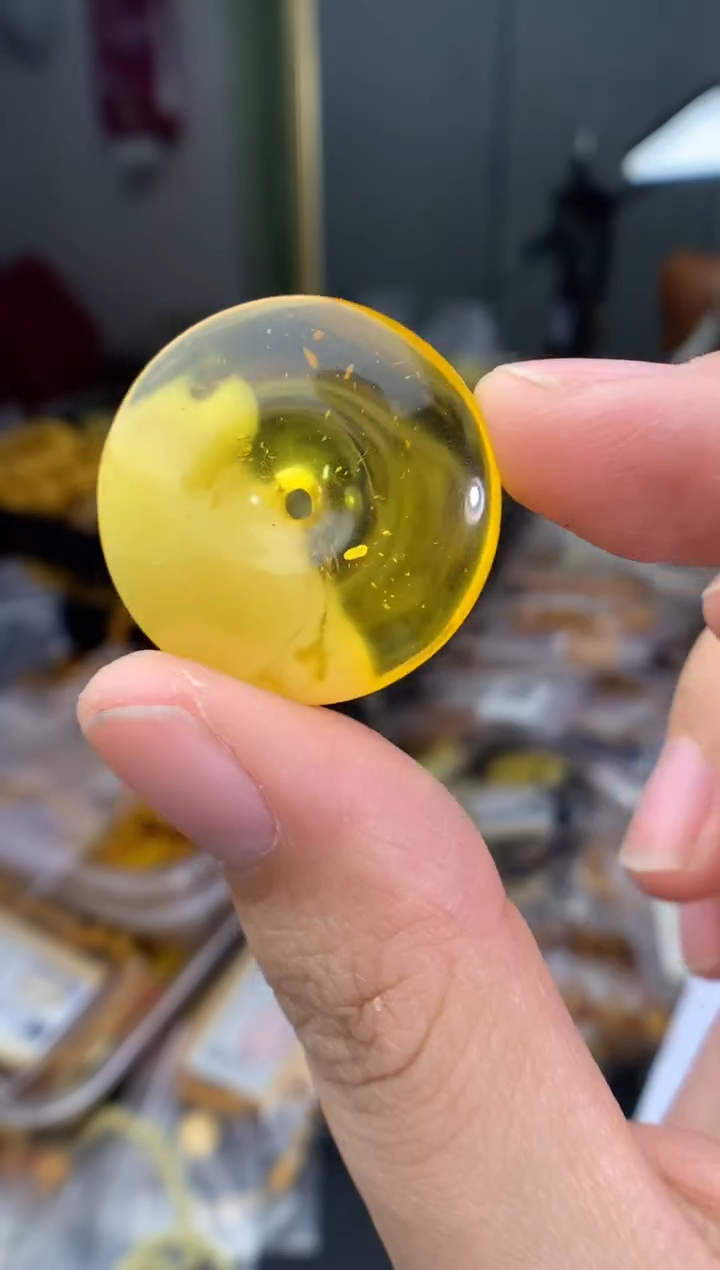 蜜蜡未镶嵌珠宝奇石1