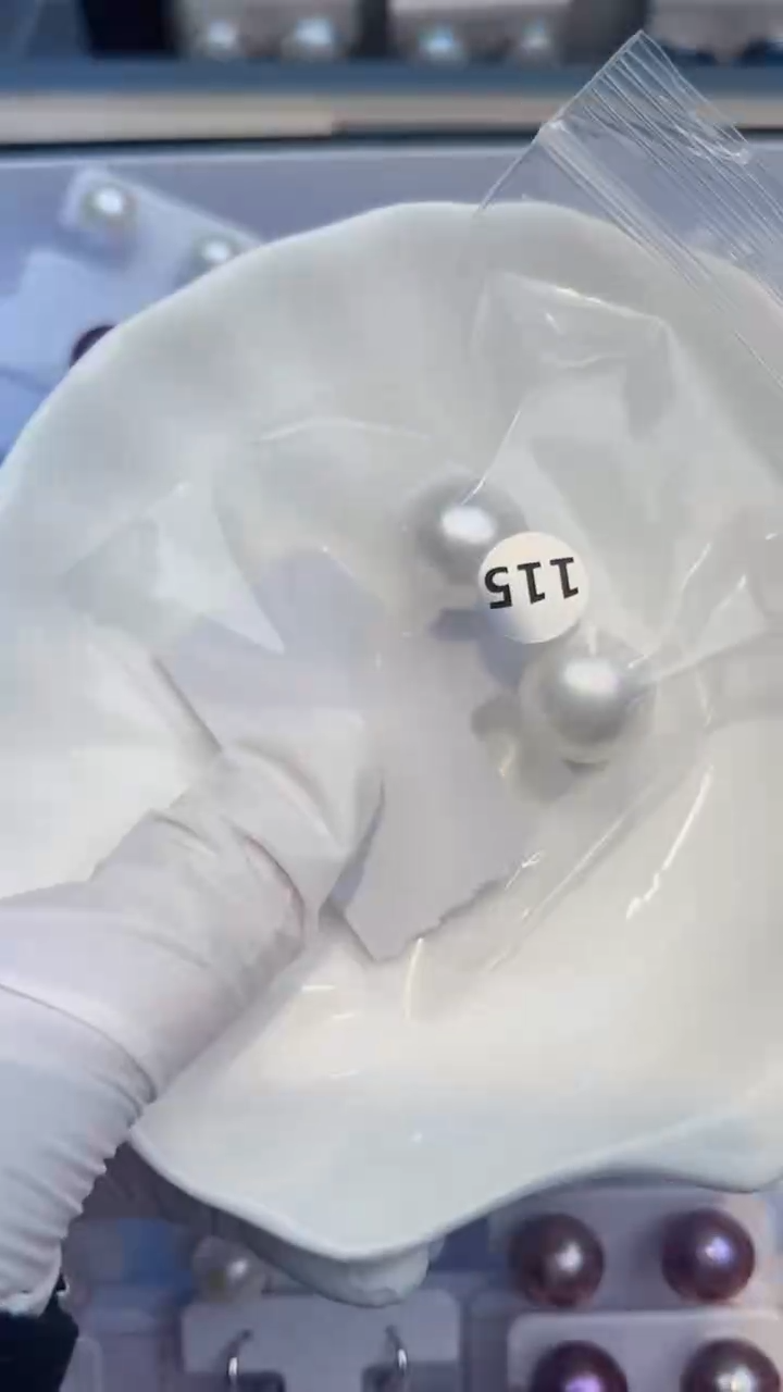 【闪购商品】银S925镶嵌淡水珍珠耳饰耳钉