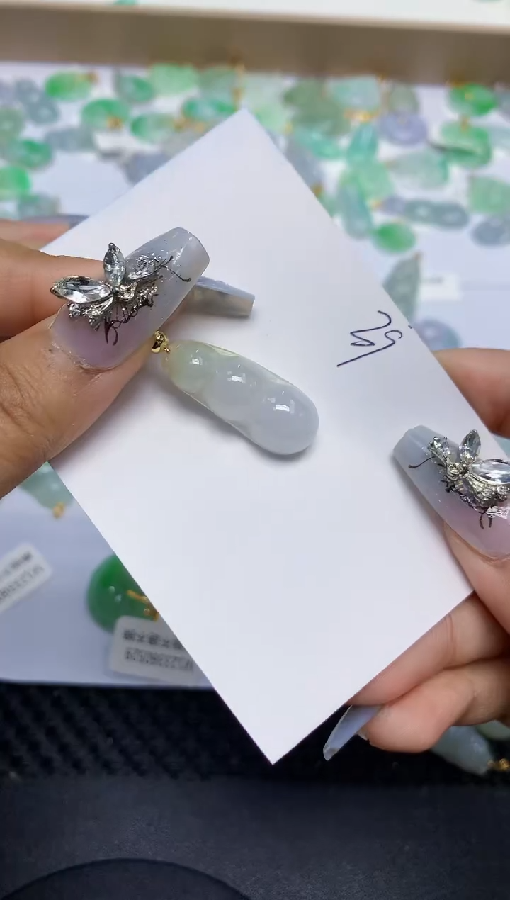 翡翠未镶嵌颈饰天然翡翠A货 