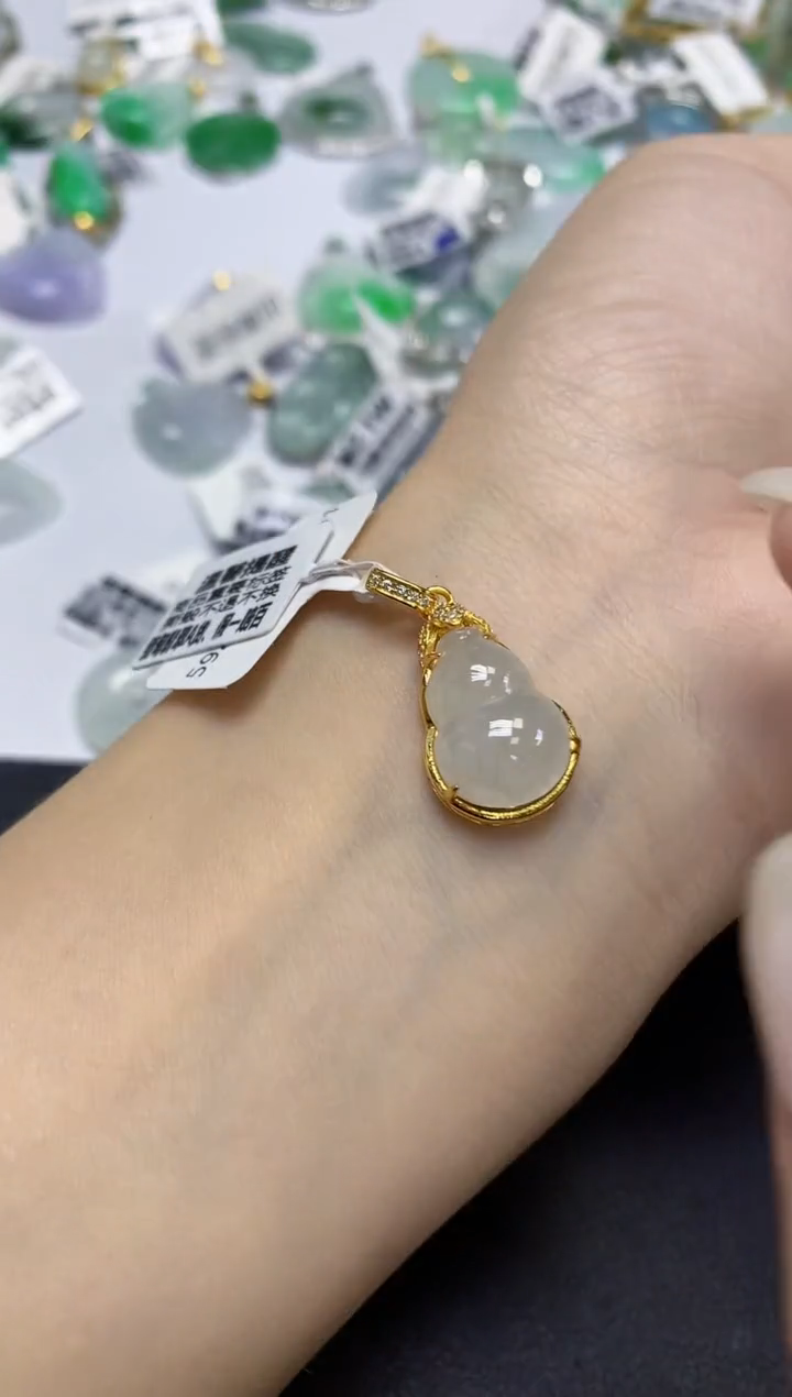 颈饰未镶嵌翡翠天然缅甸翡翠A货百元以上9元证书费自理