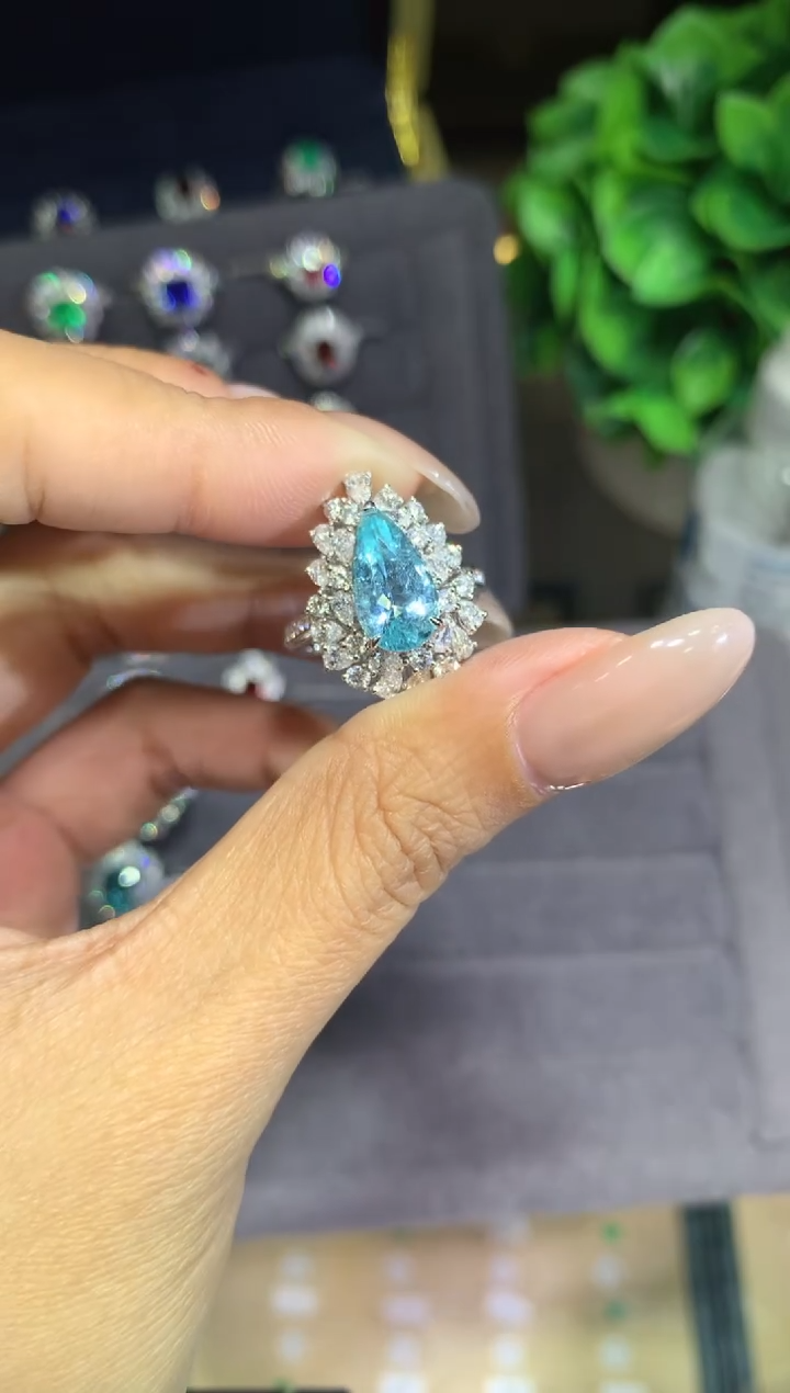 18K金镶嵌戒指帕拉依巴碧玺2.45ct