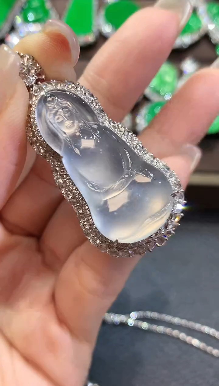 【闪购商品】翡翠吊坠(不含链)18K金镶嵌D42