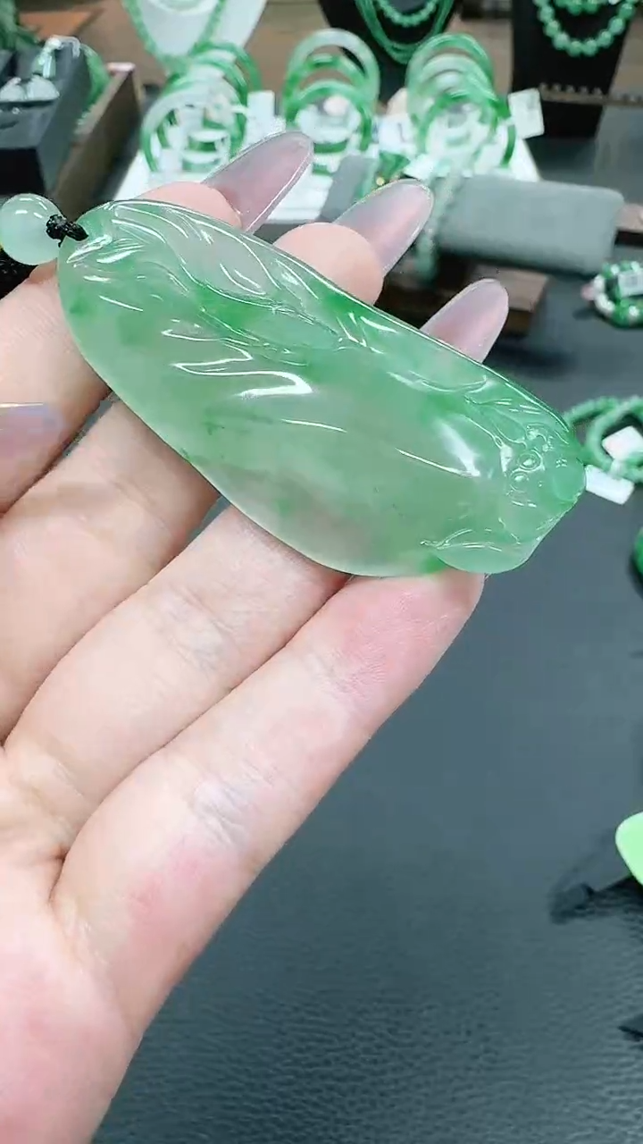 未镶嵌1石英质玉（非洲翠）/0934