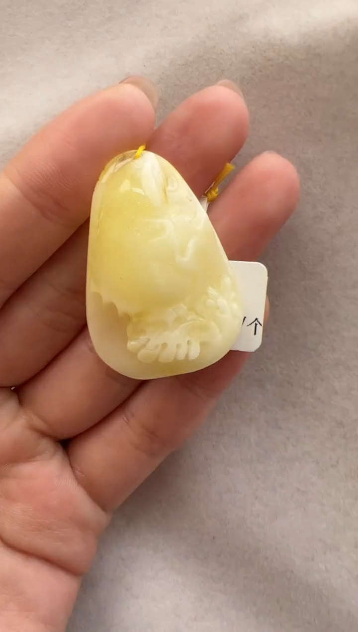 【闪购商品】琥珀裸石未镶嵌10202177-吊坠