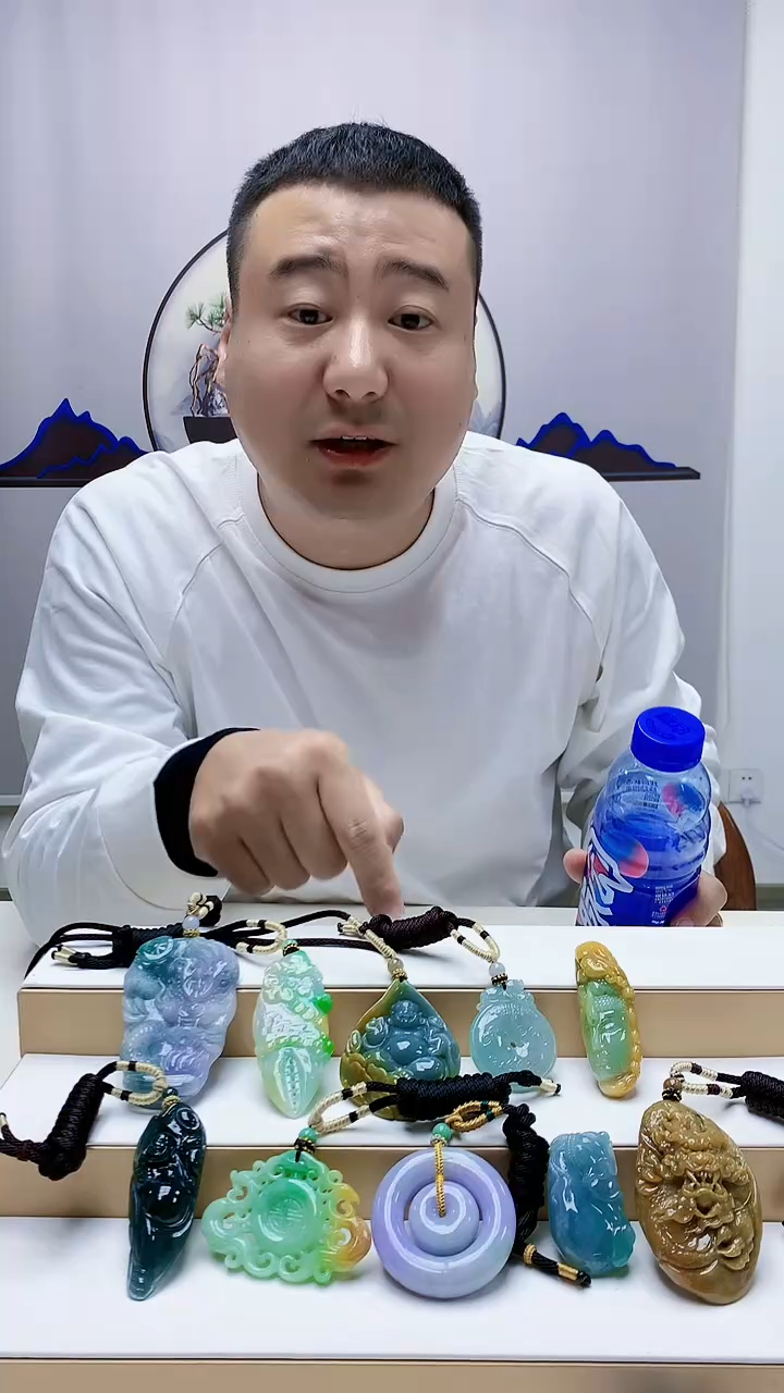 未镶嵌定制翡翠盛***理4898MM-毛货挂件