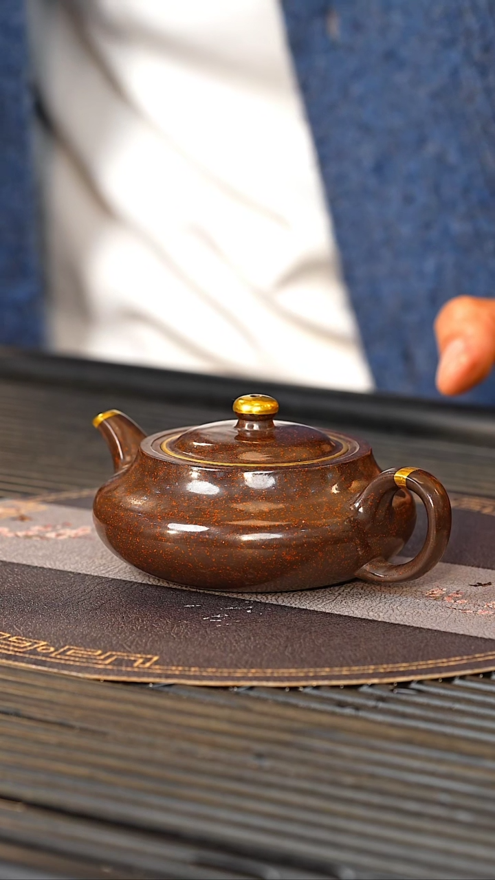 【闪购商品】紫砂茶壶XJH 水磨包金 扁石壶