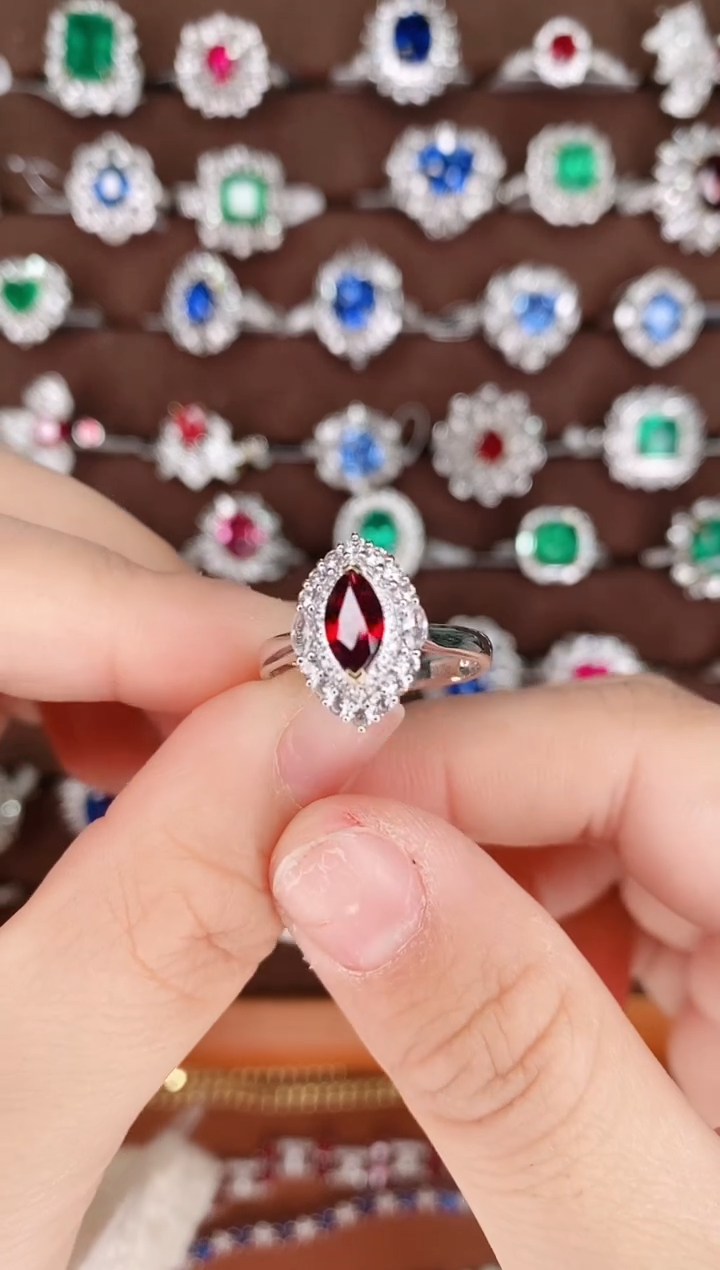 【闪购商品】红宝石18K金戒指18K金镶嵌0.75克拉-