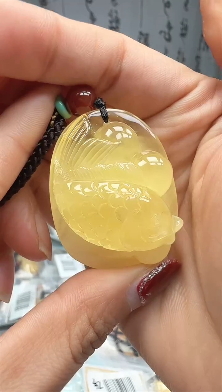 【闪购商品】琥珀裸石未镶嵌挂坠