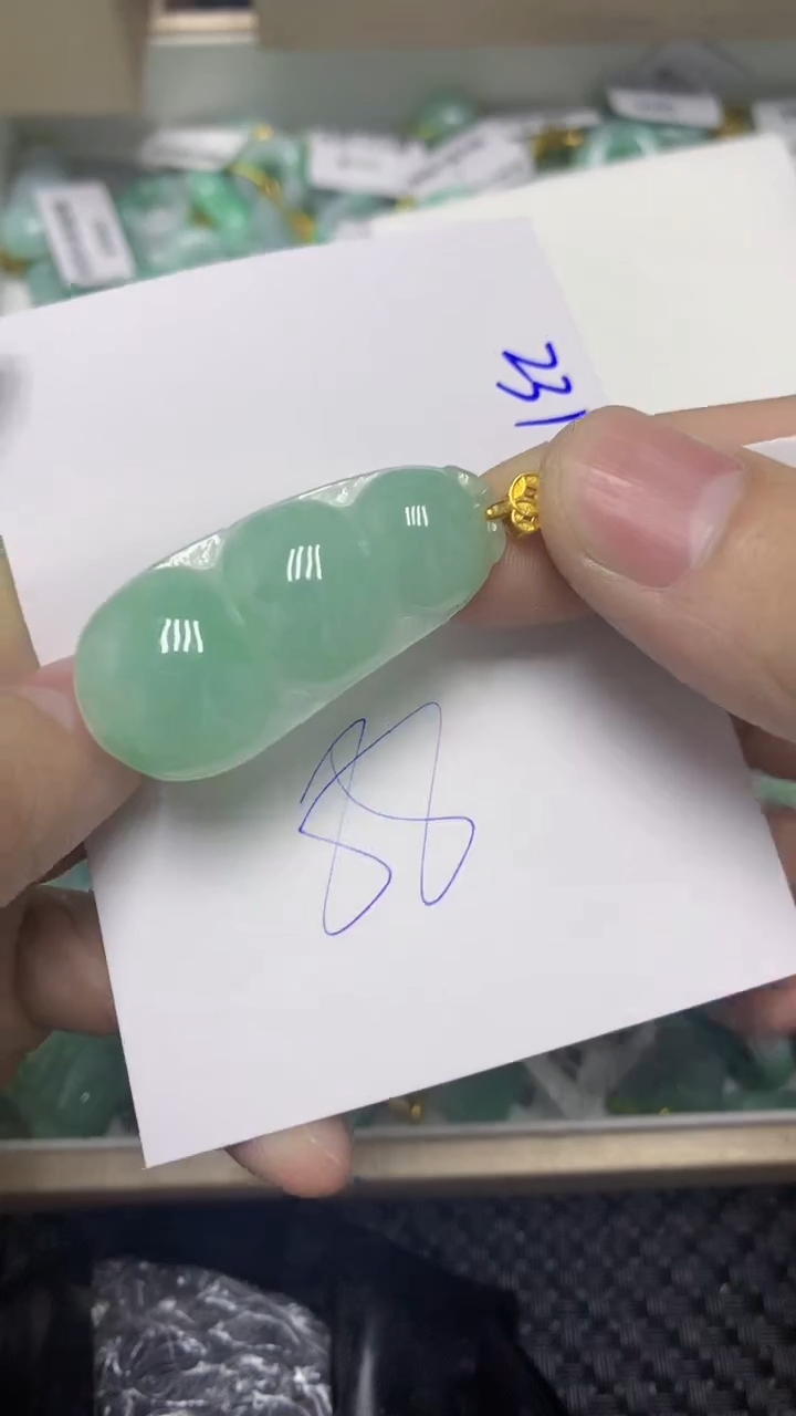 颈饰未镶嵌翡翠缅甸A货翡翠