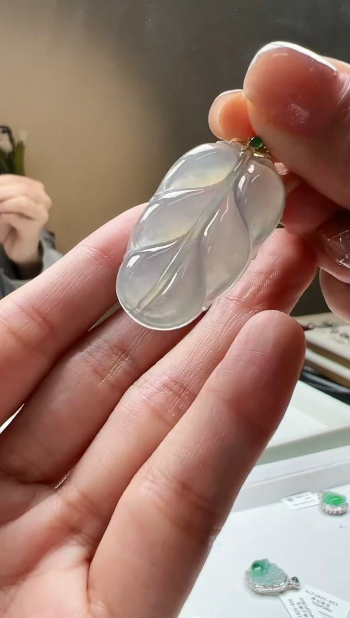 颈饰18K金镶嵌翡翠KCYX1020-07