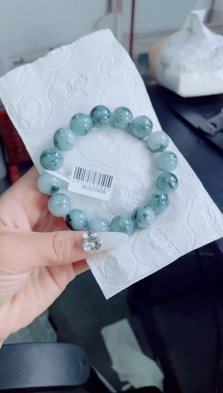 定制翡翠未镶嵌珠串