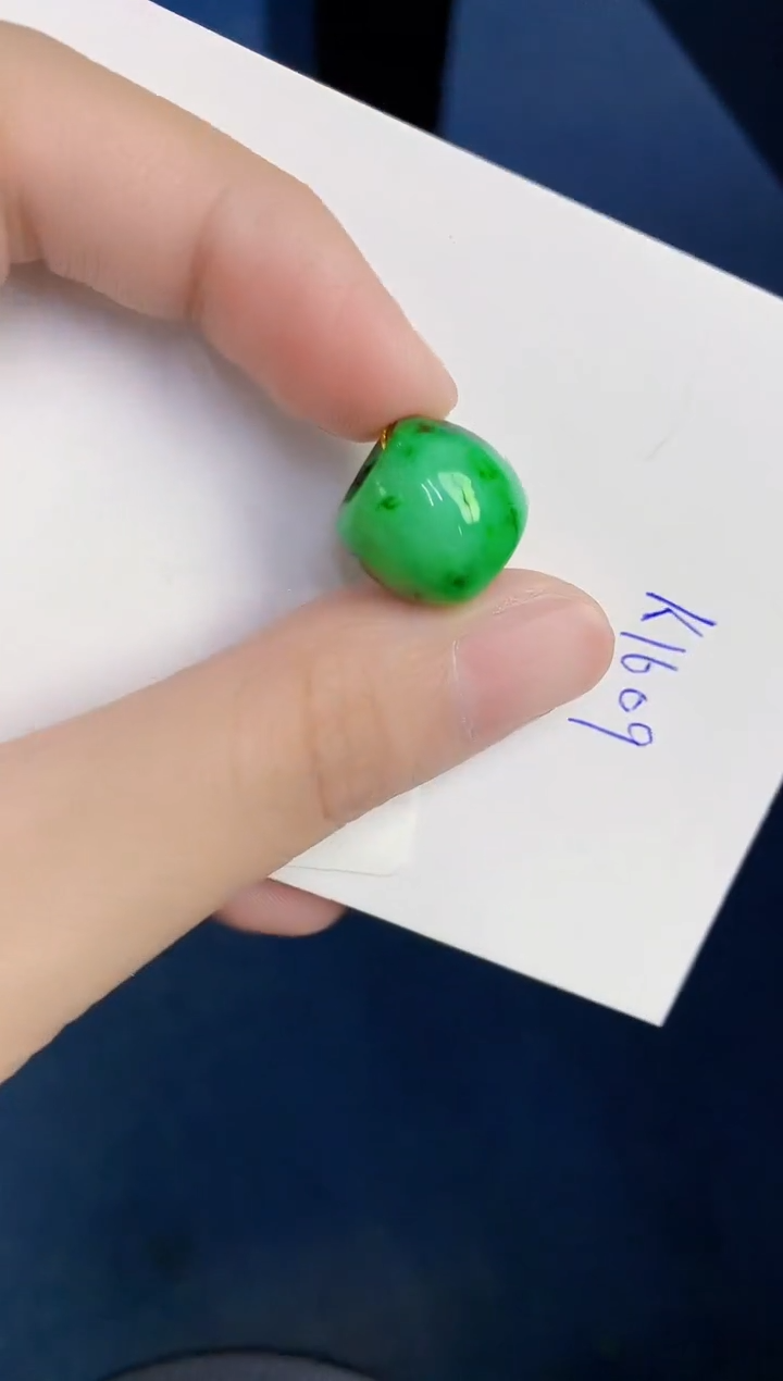 颈饰未镶嵌翡翠天然翡翠缅甸A货