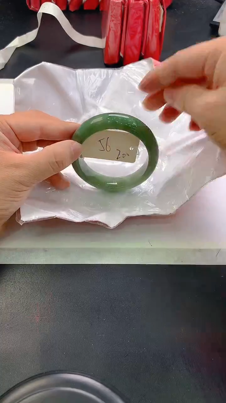 未镶嵌手镯翡翠200