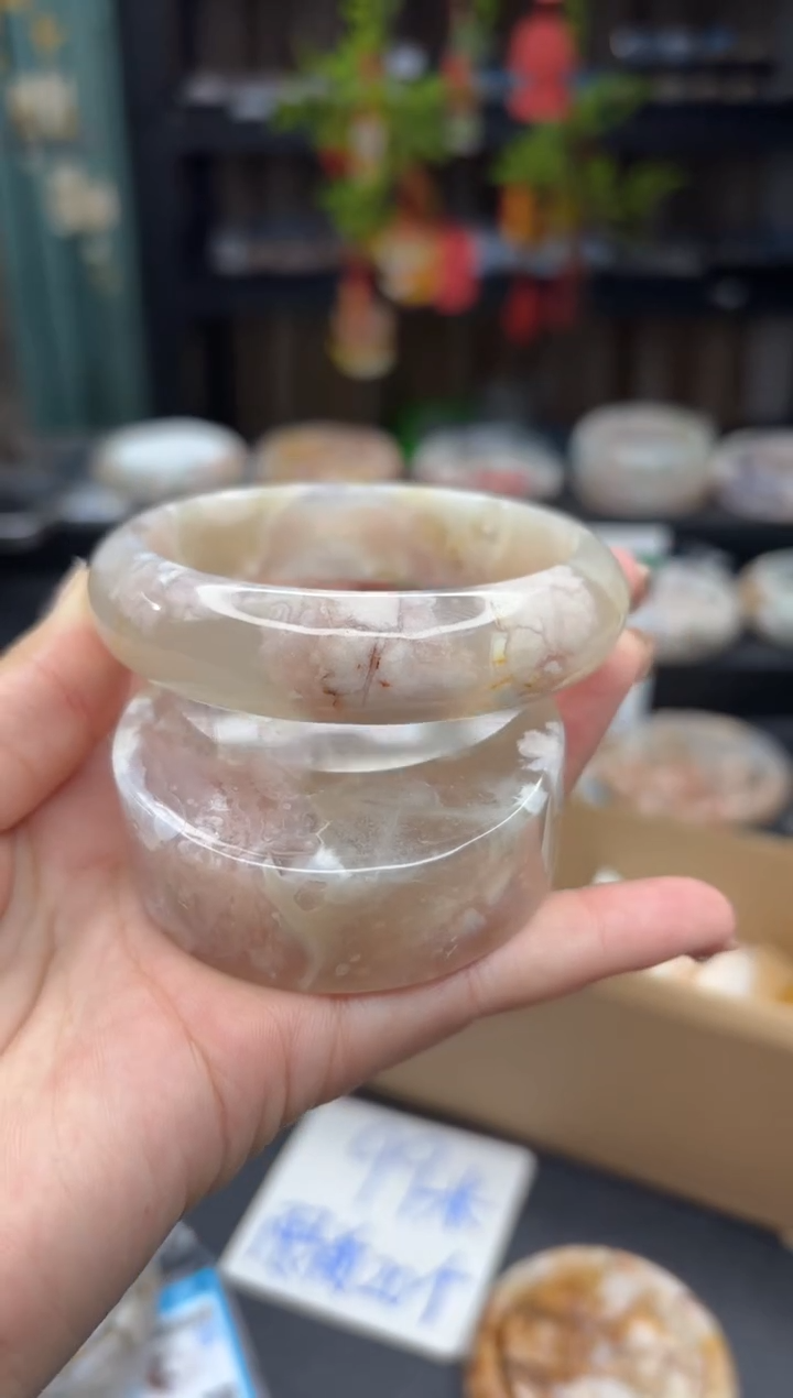 【闪购商品】石英质玉手镯未镶嵌106（61圈赠送镯心）