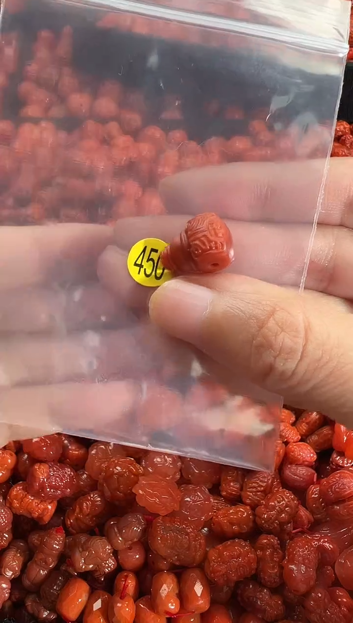 颈饰未镶嵌南红玛瑙1