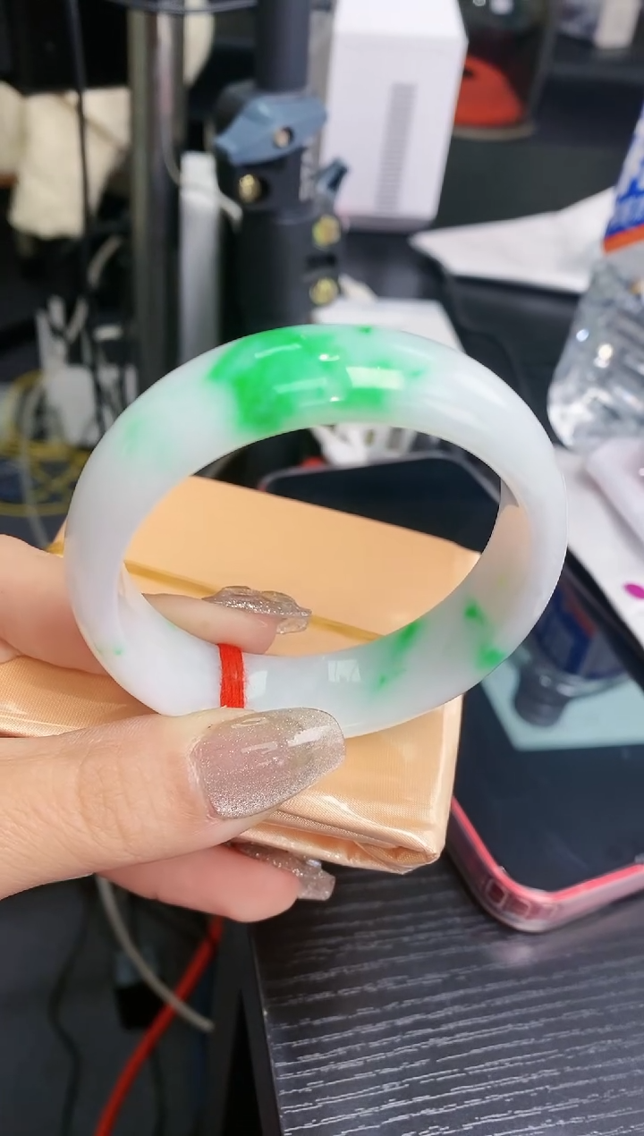 【闪购商品】翡翠手镯未镶嵌