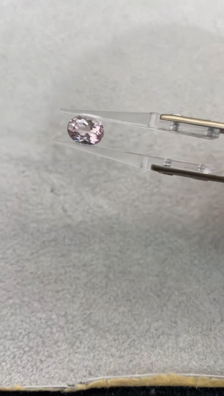 【闪购商品】绿柱石（摩根石）裸石未镶嵌1.87克拉摩根石