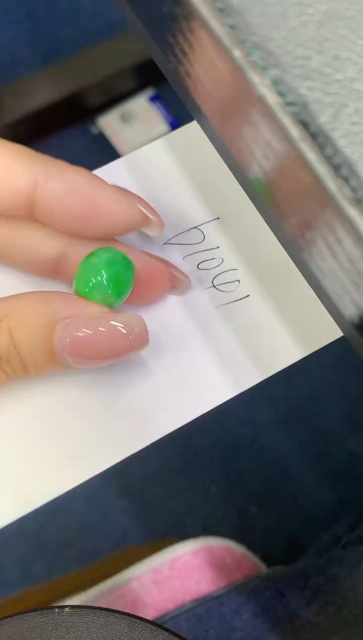 翡翠未镶嵌颈饰00000000000