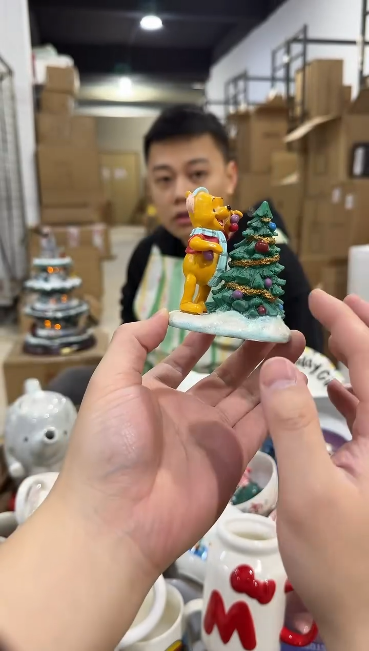 瓷片维尼圣诞树小摆件