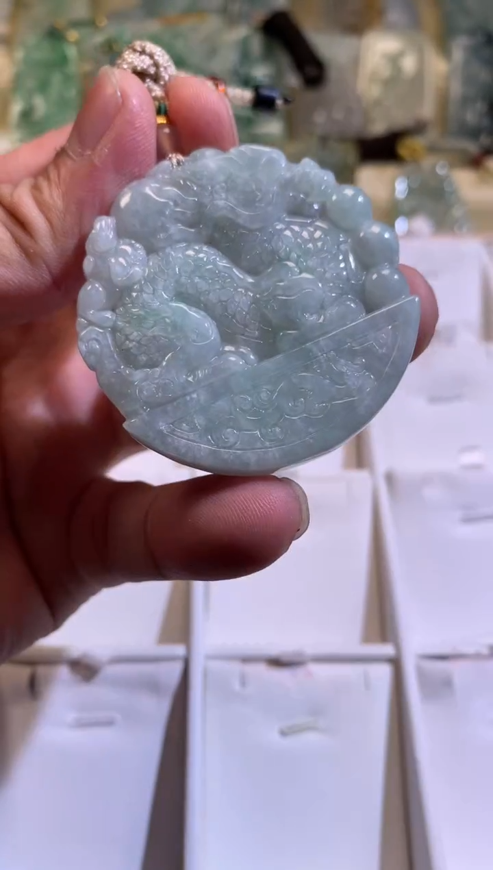 【闪购商品】翡翠颈饰未镶嵌03/09/241