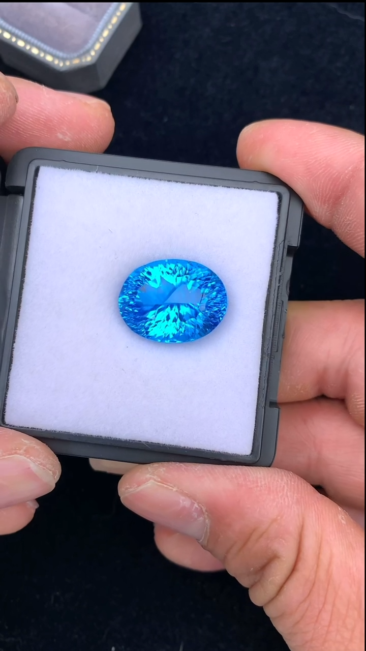 【闪购商品】托帕石裸石未镶嵌27.36克拉