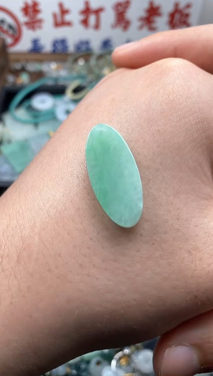 【闪购商品】翡翠颈饰未镶嵌哥哥