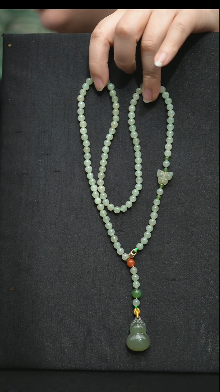颈饰未镶嵌翡翠葫芦