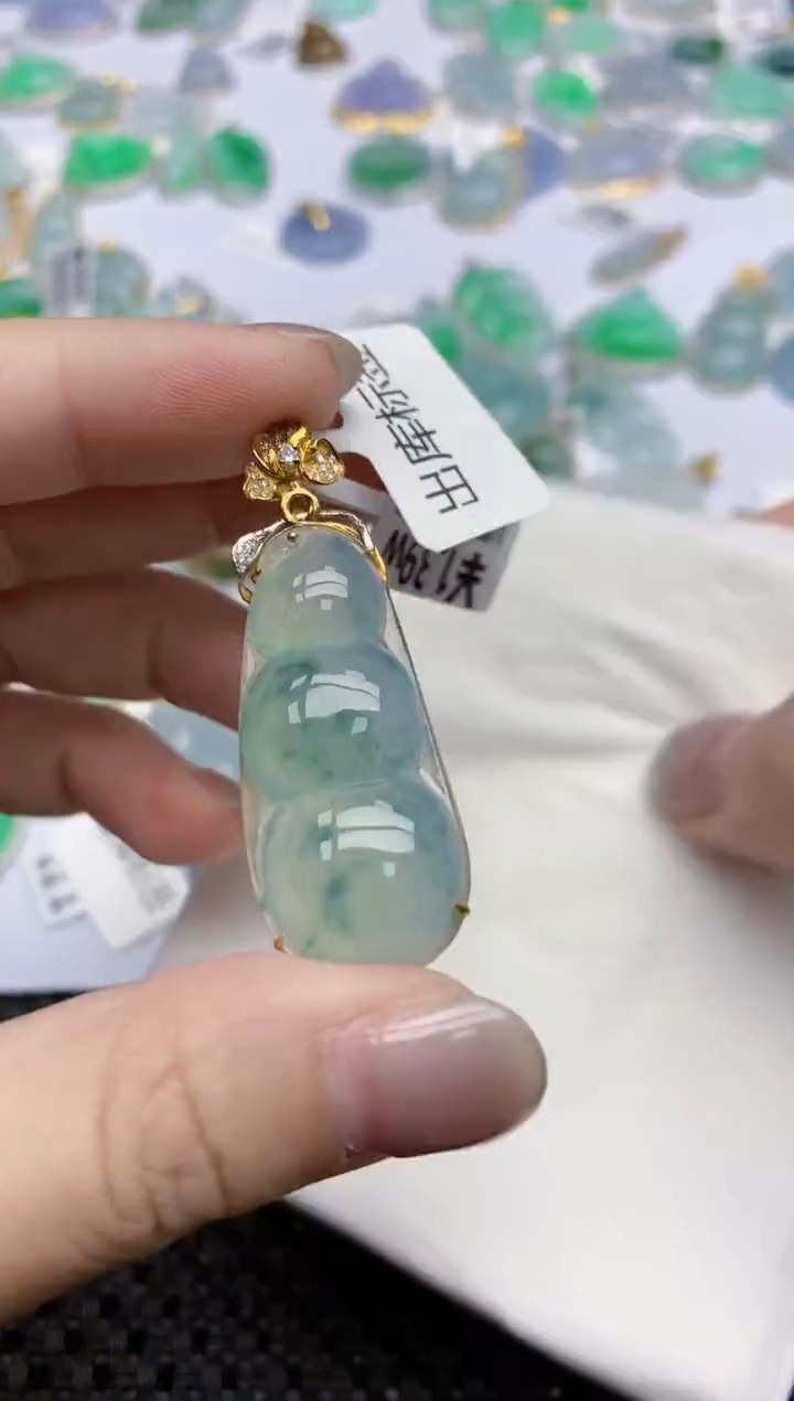 【闪购商品】翡翠颈饰18K金镶嵌天然翡翠A货