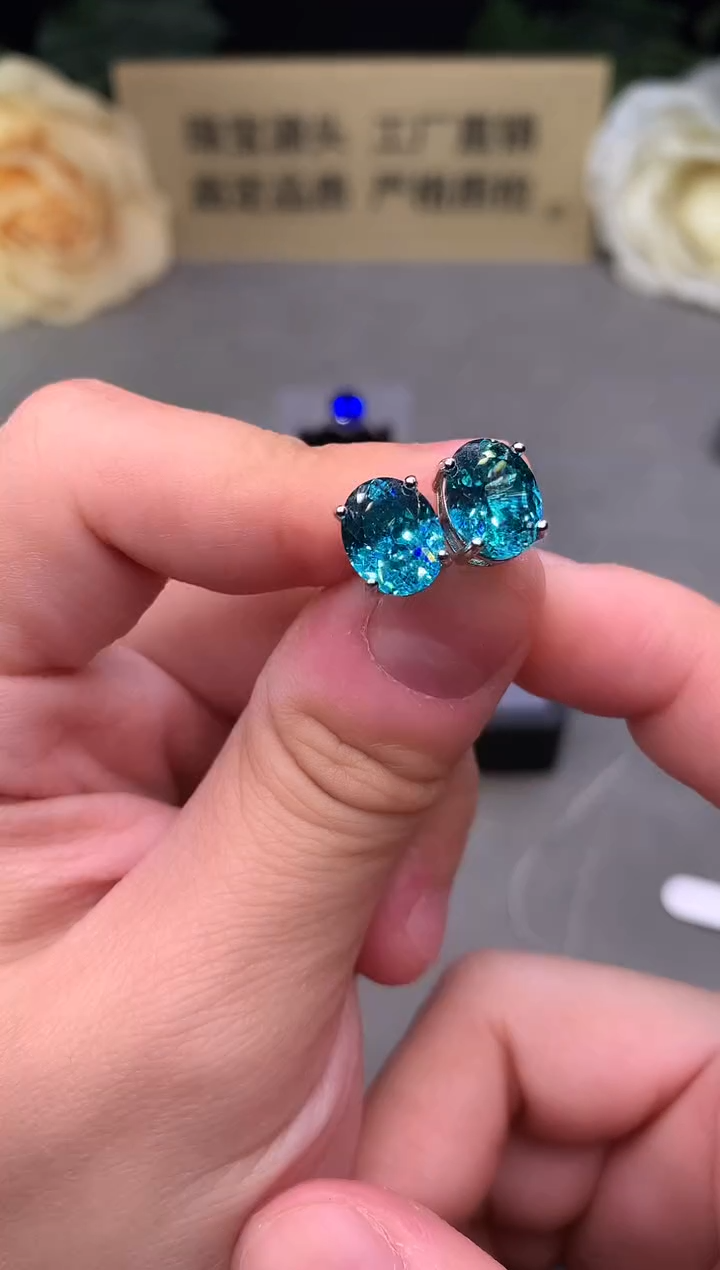 银S925镶嵌耳钉帕拉依巴碧玺8888