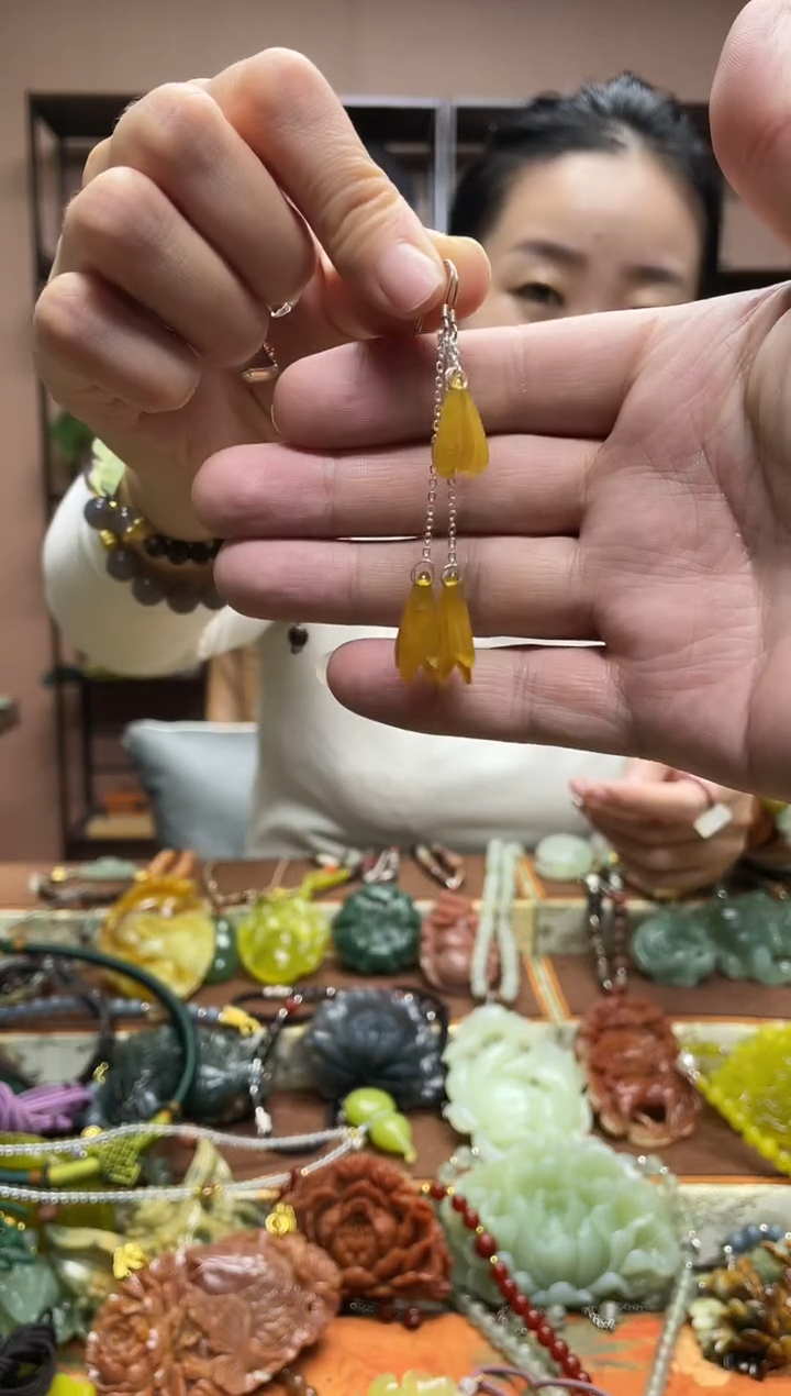 银S925镶嵌岫玉耳饰·