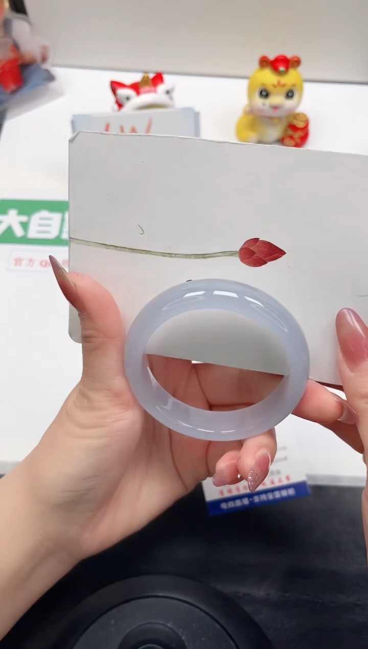 【闪购商品】石英质玉手镯未镶嵌75-54