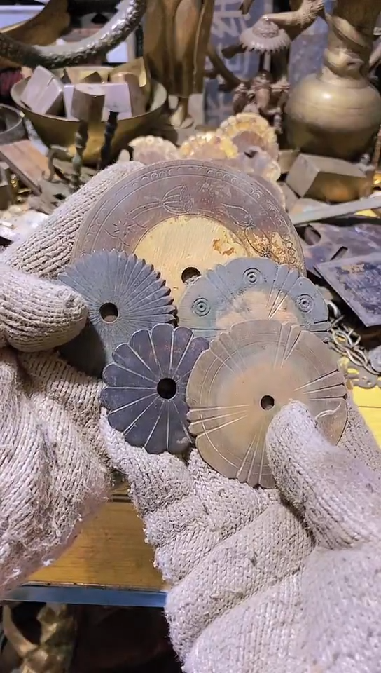自*金属工艺品二手旧货默认瑕疵