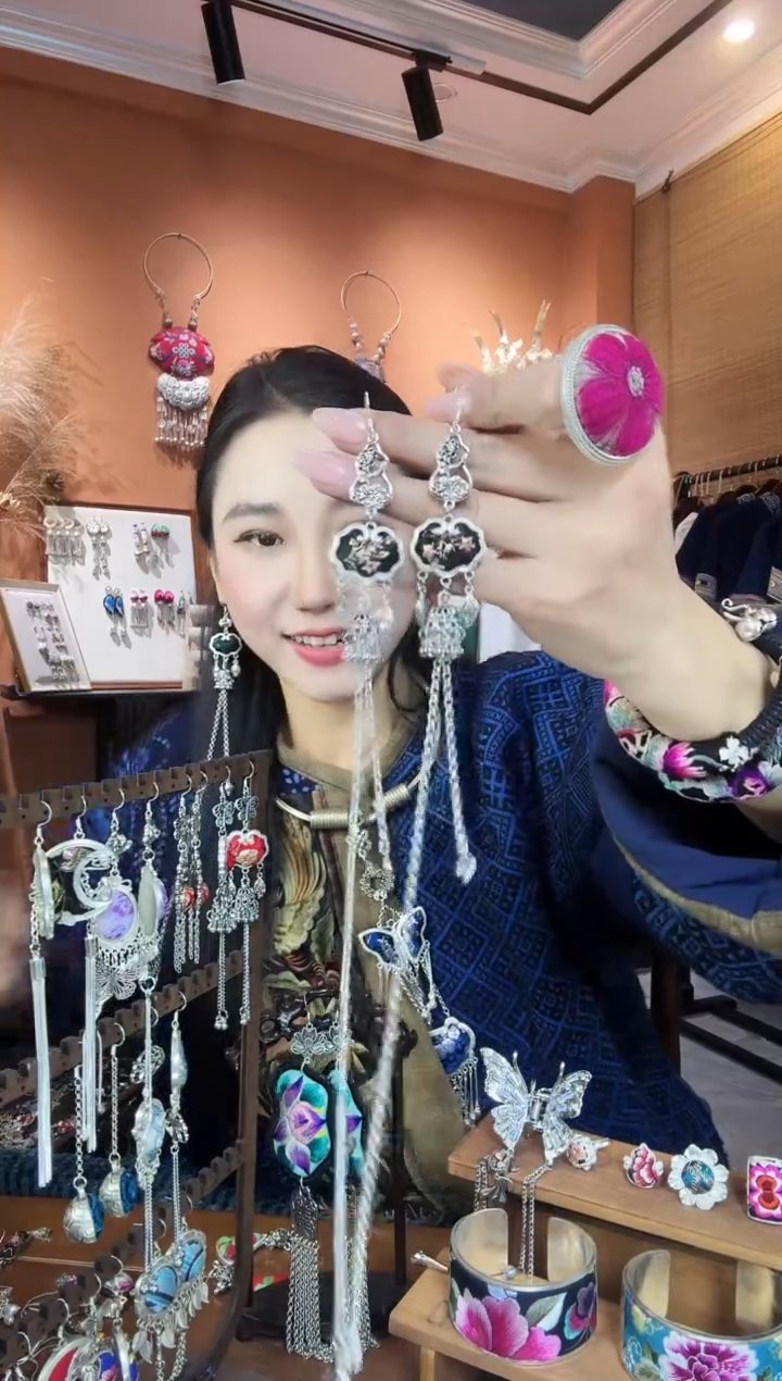 【闪购商品】刺绣纯手工耳环民族风