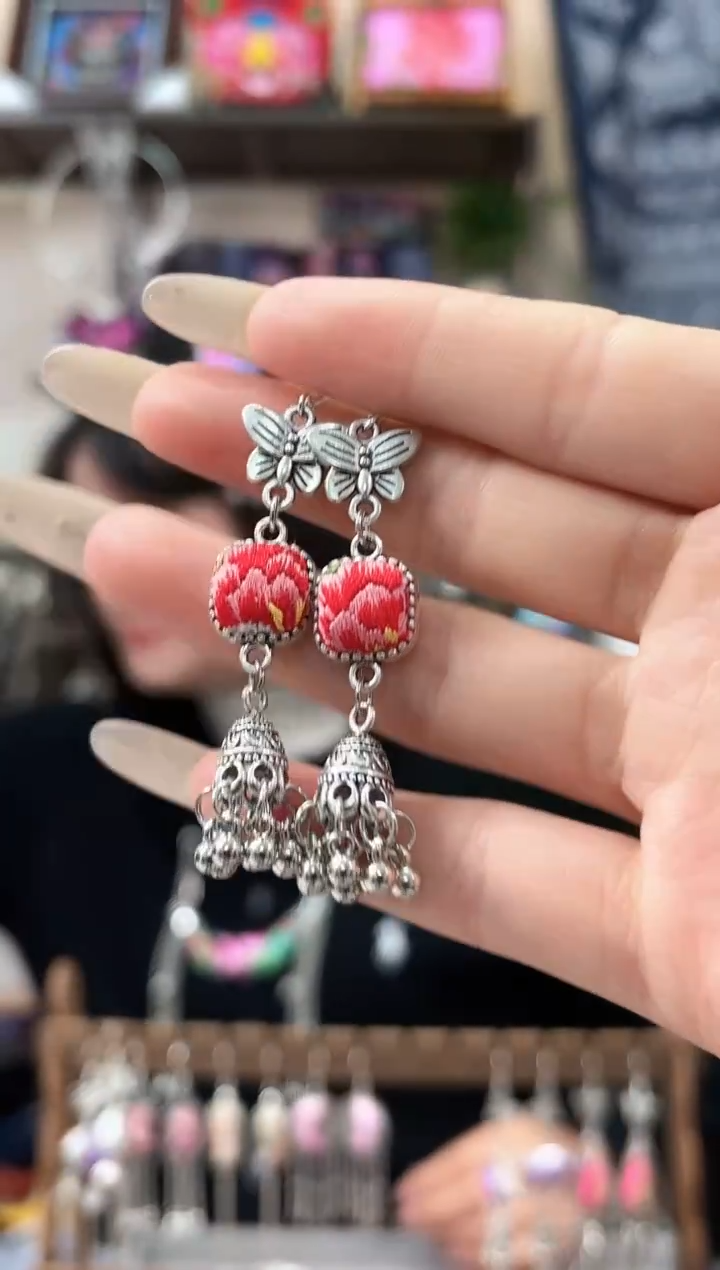 织绣民族风非遗老绣苗银饰品575*