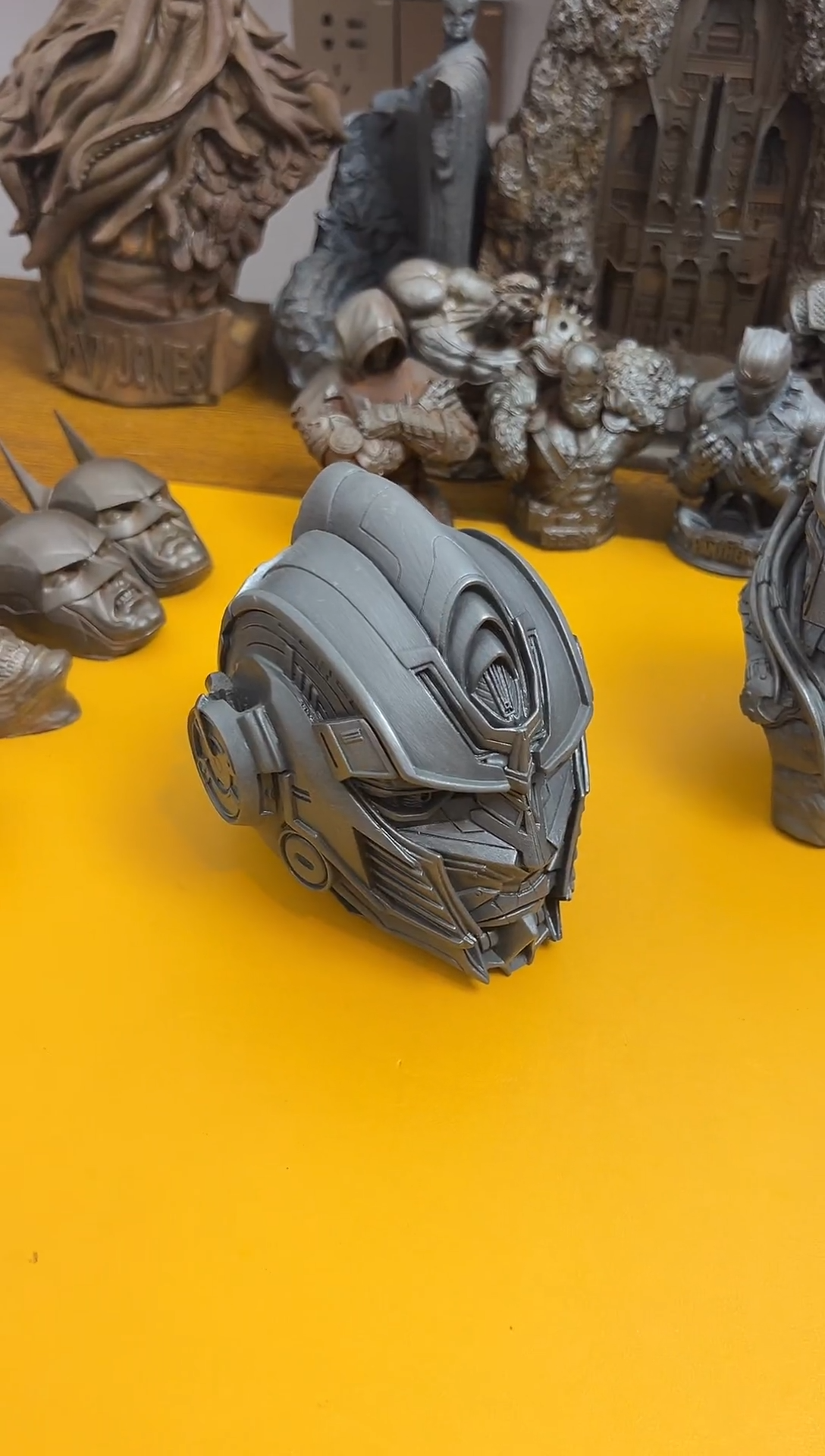 金属实心铁艺--变形金刚