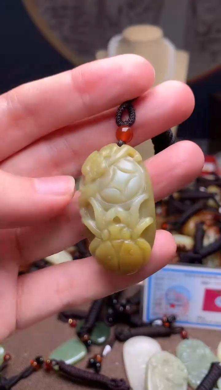 颈饰未镶嵌和田玉新疆料青海料清水和田玉吊坠