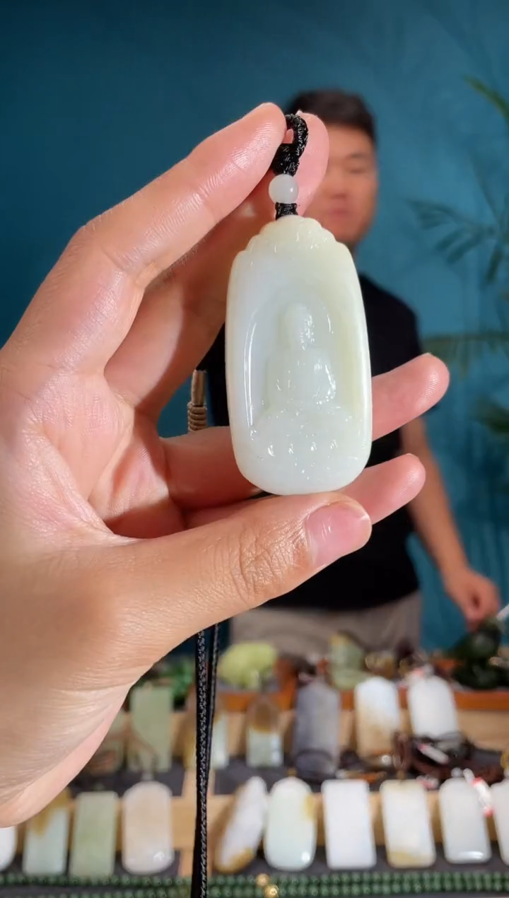 和田玉未镶嵌颈饰1