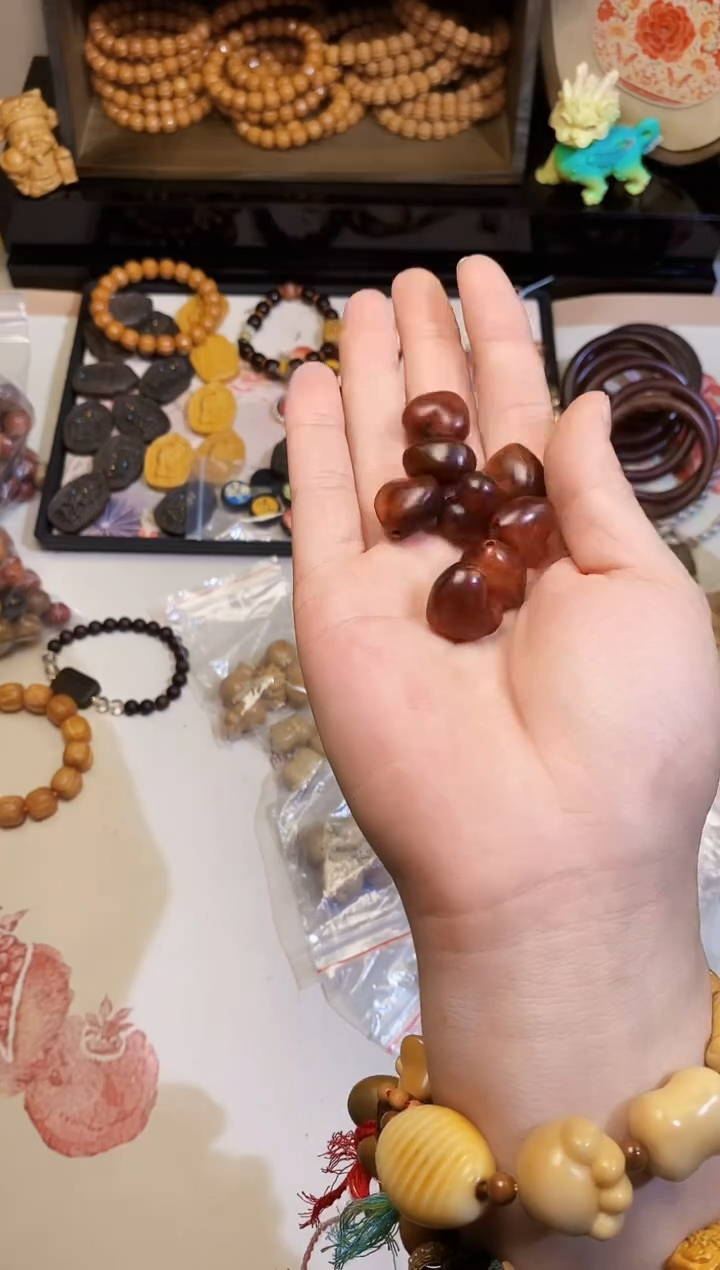 【闪购商品】非洲檀香无事牌爱心拍1发2