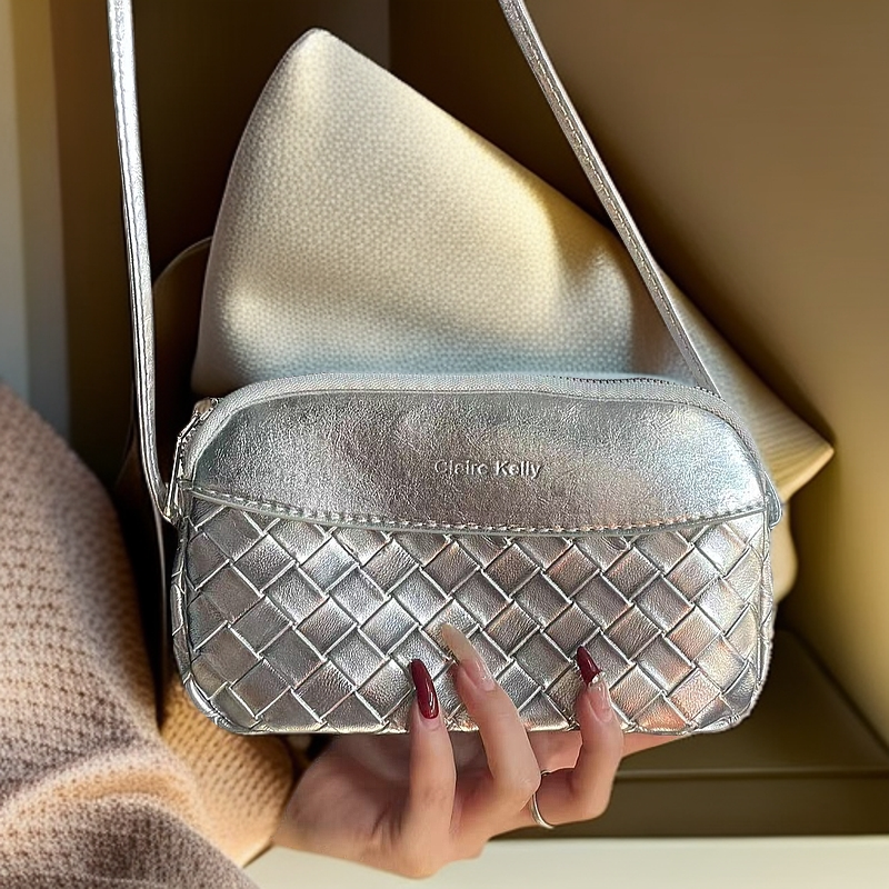 女包韩版百搭时尚简约宽肩带单肩小方包女