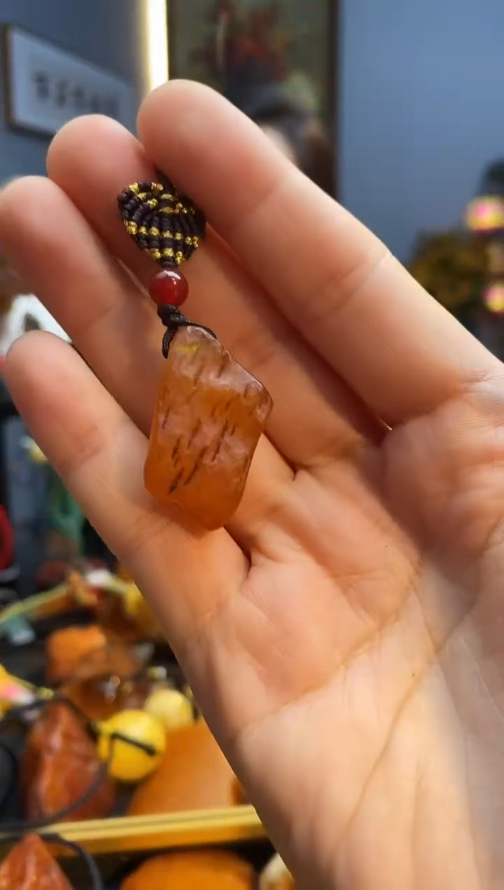 琥珀颈饰未镶嵌吊坠