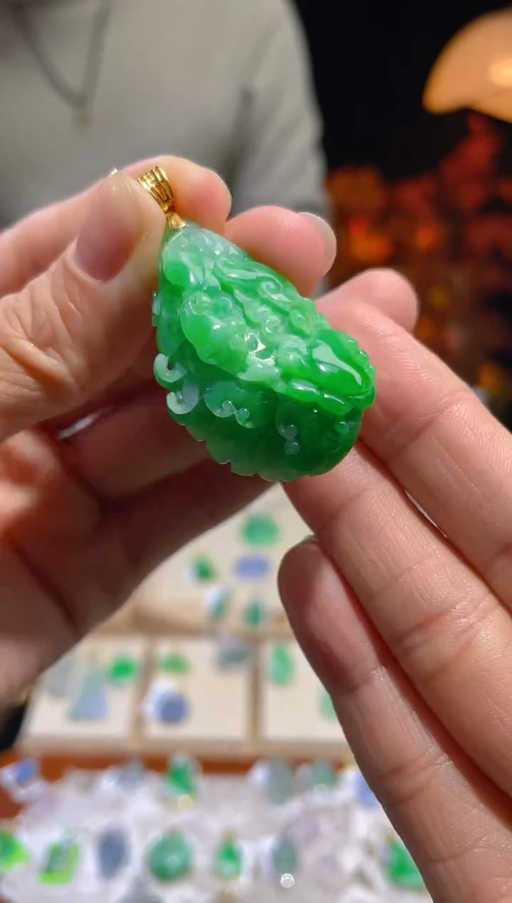 【闪购商品】翡翠颈饰18K金镶嵌假一赔三