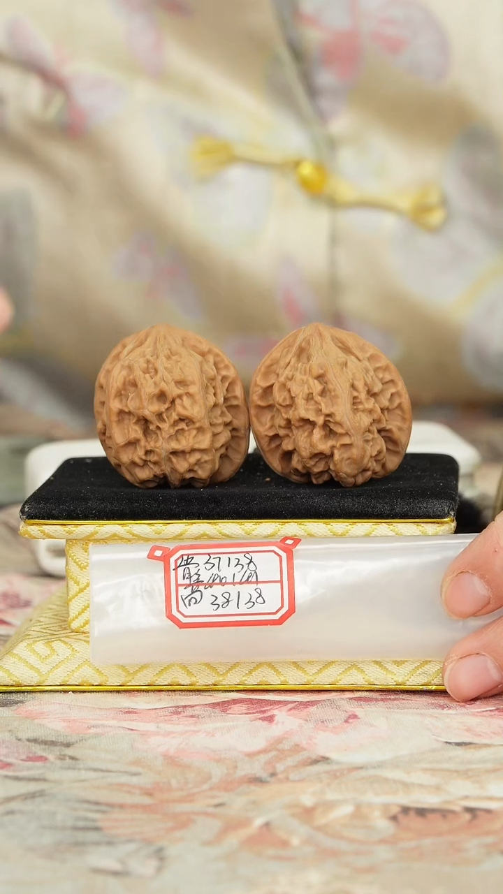 【闪购商品】文玩核桃把件马蹄